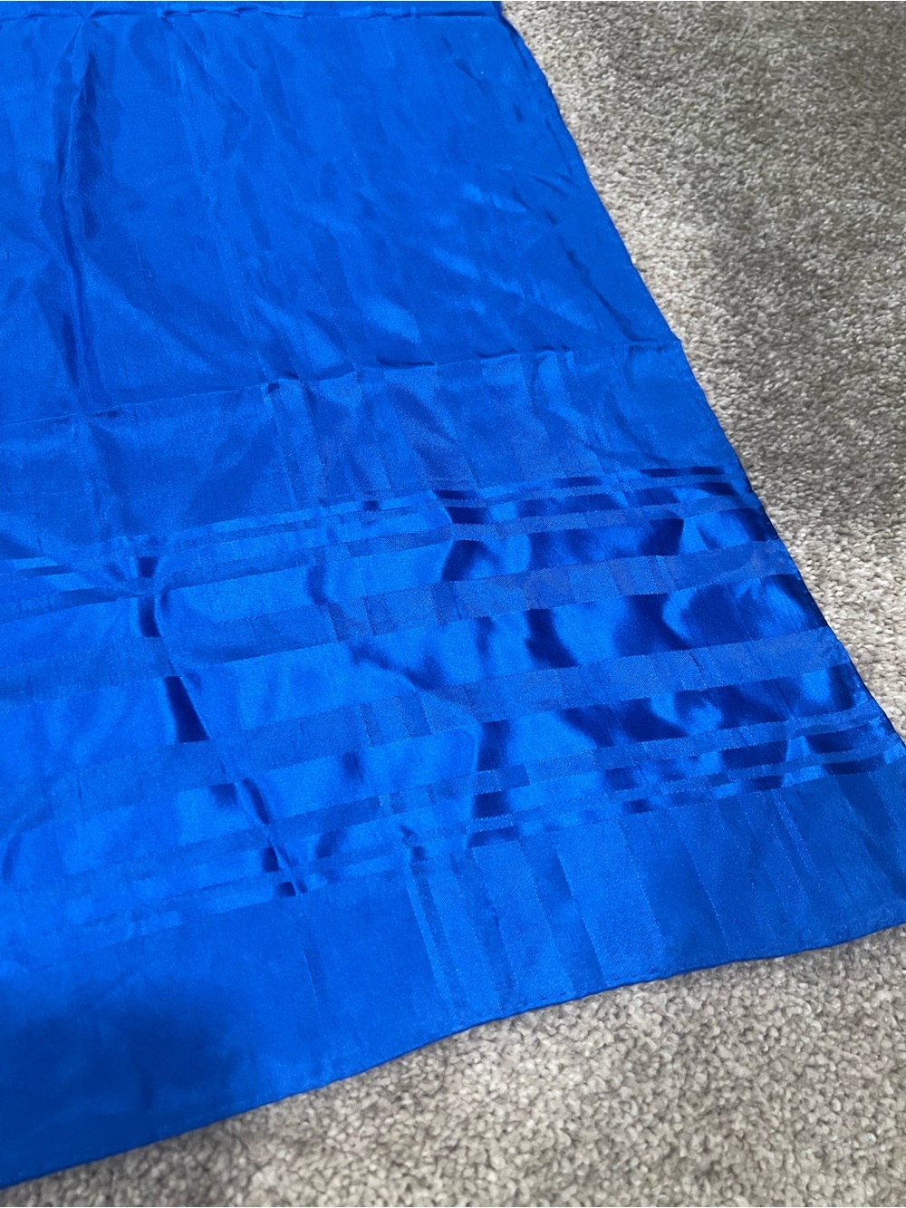Vintage Beautiful Blue Silk Scarf - Picture 2 of 4